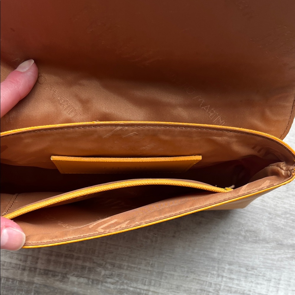 Alviero Martini - Italian Wristlet Clutch - Picture 3 of 11